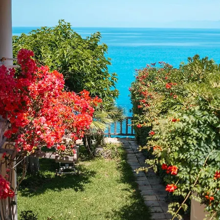 Capovillas - Delle Sirene Villa San Costantino